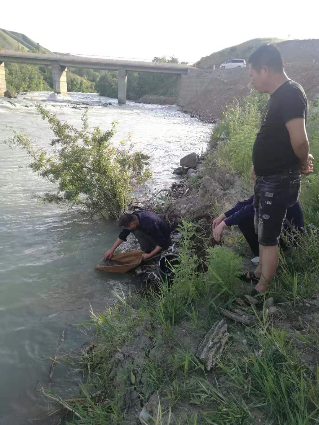 吉國沙金礦考察1